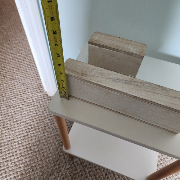 Set of Two Small Shelves - Picture 6 of 7